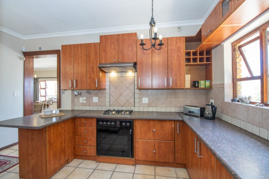 To Let 3 Bedroom Property for Rent in Capri Western Cape